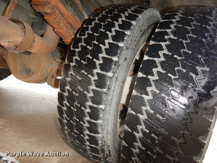 image for item DJ6938 2008 Ford F550 Super Duty  utility truck with crane