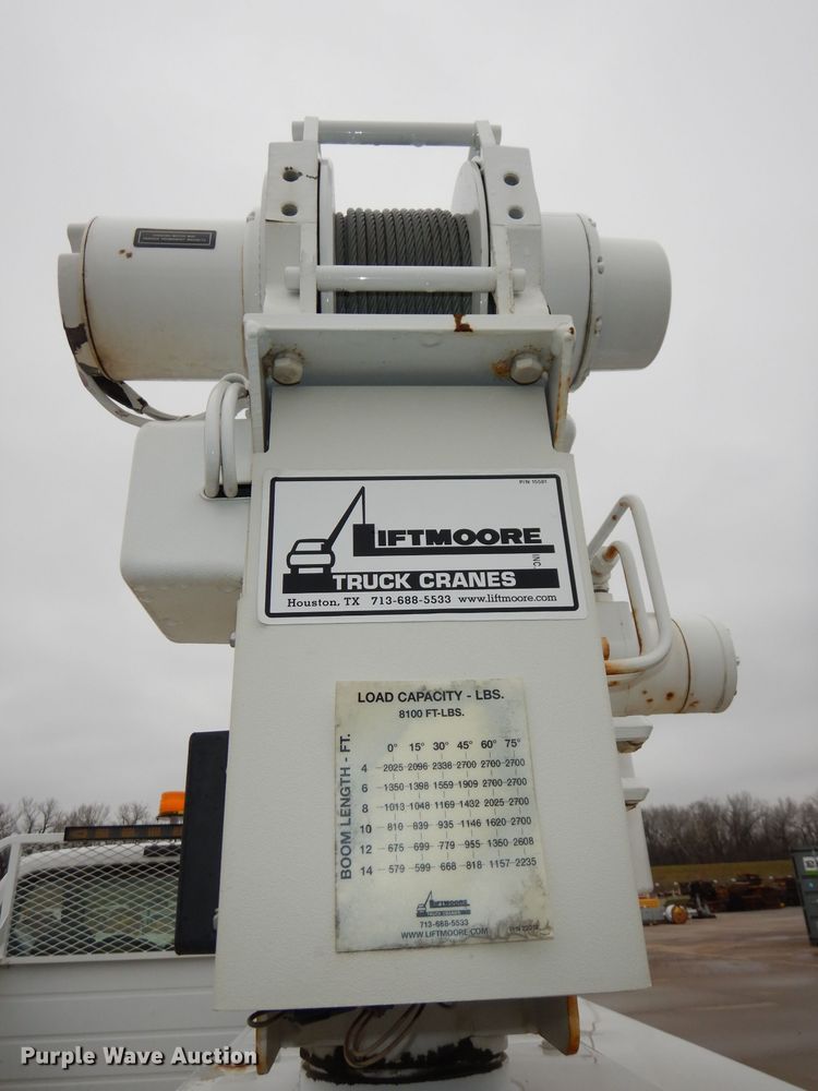 image for item DJ6938 2008 Ford F550 Super Duty  utility truck with crane