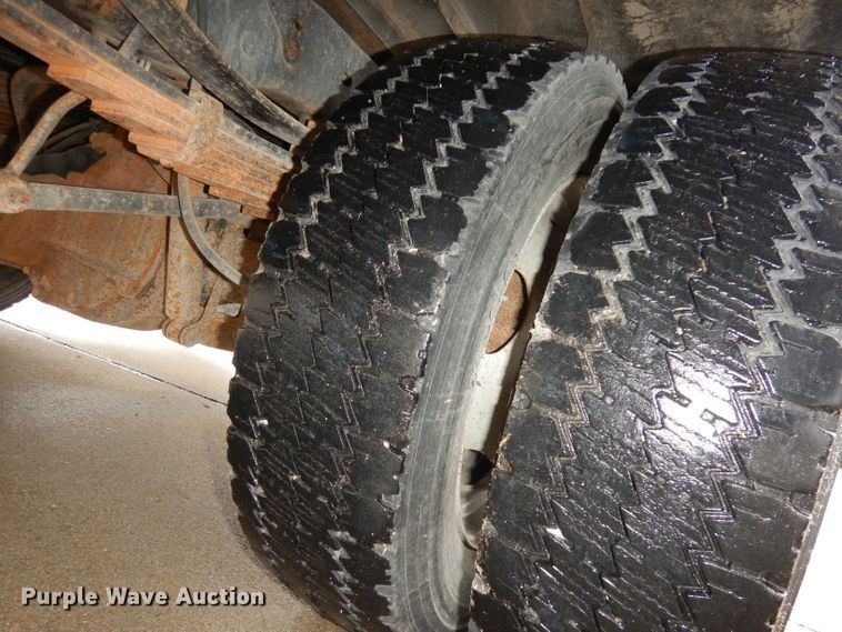 image for item DJ6938 2008 Ford F550 Super Duty  utility truck with crane