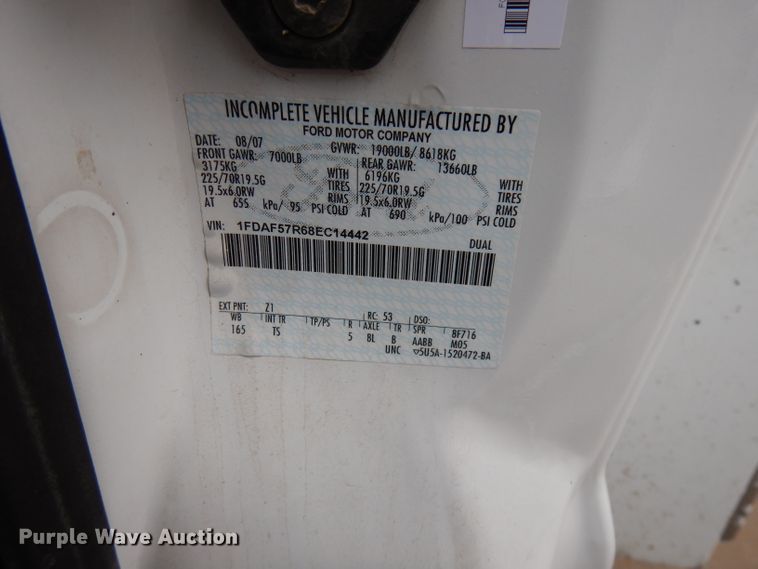 image for item DJ6938 2008 Ford F550 Super Duty  utility truck with crane