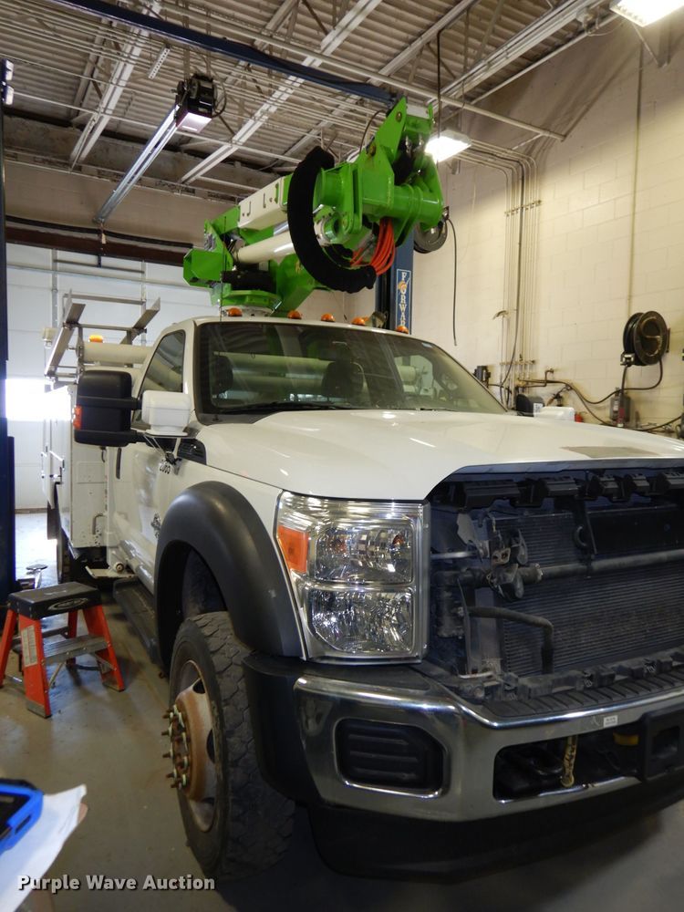 image for item DJ6958 2013 Ford F550 Super Duty  bucket truck