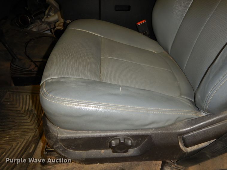 image for item DJ6958 2013 Ford F550 Super Duty  bucket truck