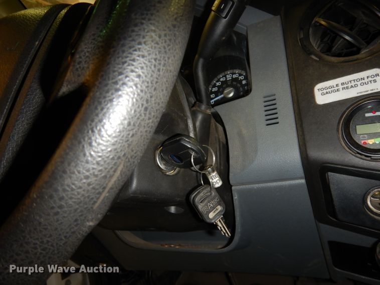 image for item DJ6958 2013 Ford F550 Super Duty  bucket truck