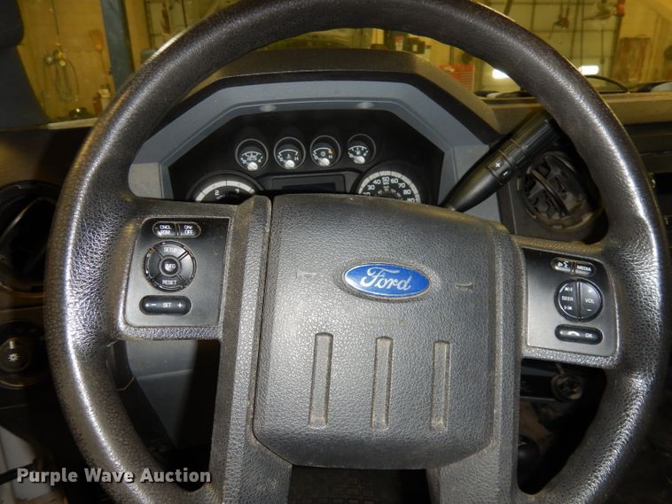 image for item DJ6958 2013 Ford F550 Super Duty  bucket truck