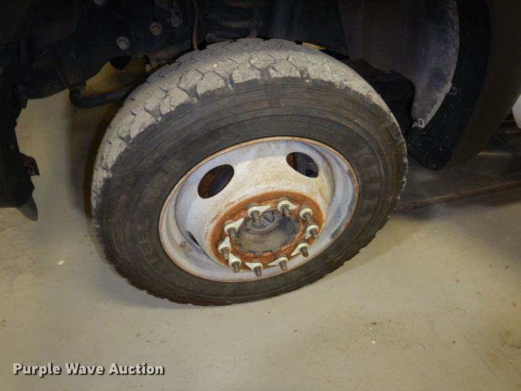 image for item DJ6958 2013 Ford F550 Super Duty  bucket truck