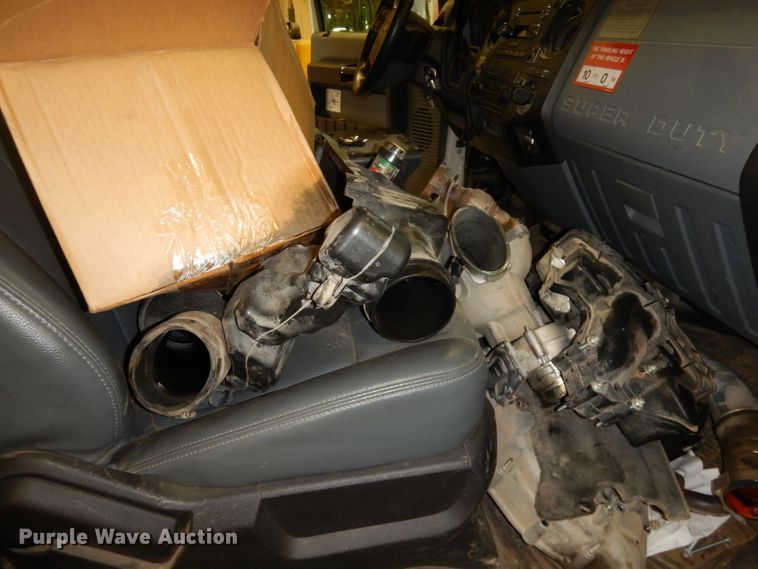 image for item DJ6958 2013 Ford F550 Super Duty  bucket truck