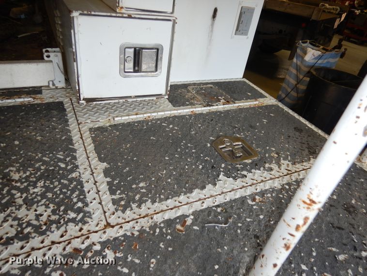 image for item DJ6958 2013 Ford F550 Super Duty  bucket truck