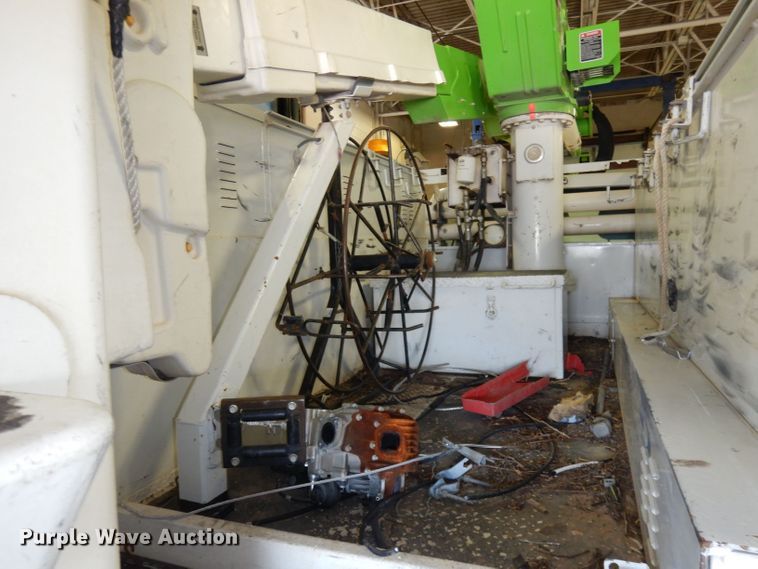 image for item DJ6958 2013 Ford F550 Super Duty  bucket truck