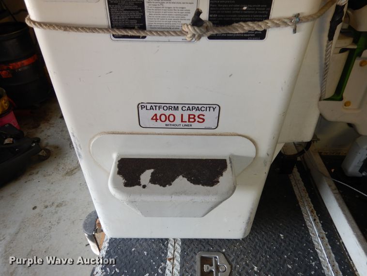 image for item DJ6958 2013 Ford F550 Super Duty  bucket truck