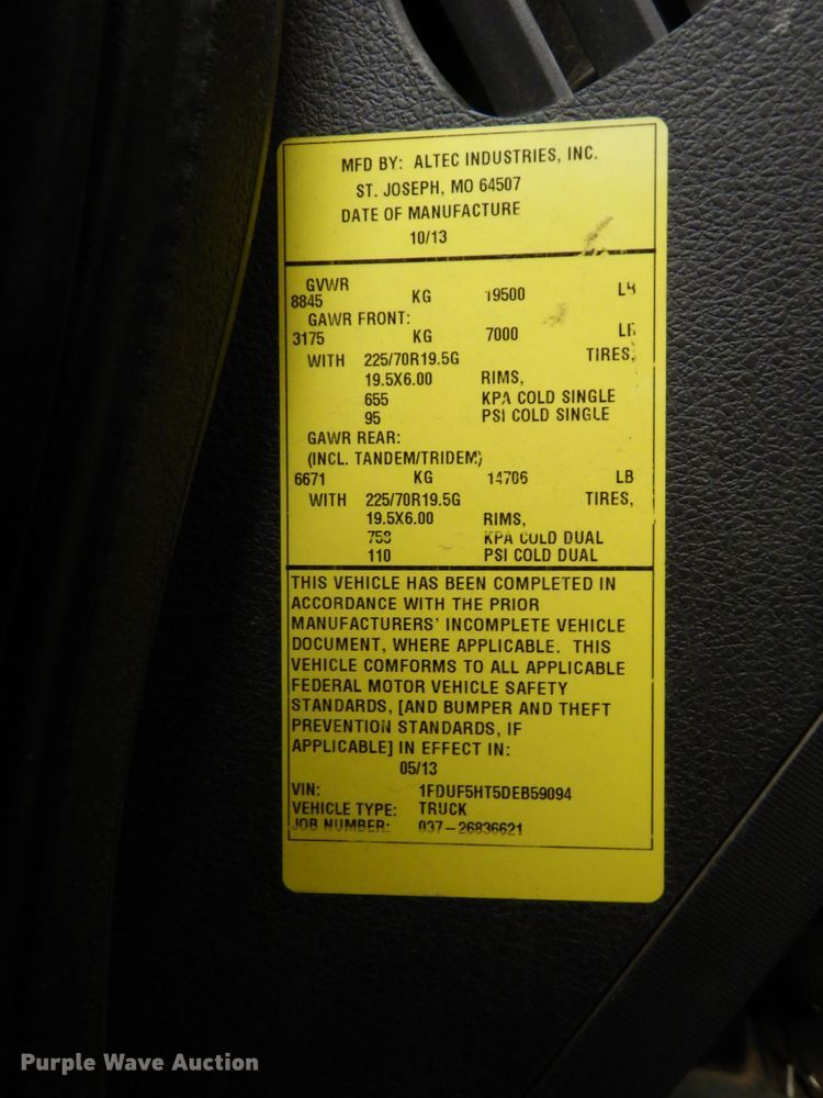 image for item DJ6958 2013 Ford F550 Super Duty  bucket truck