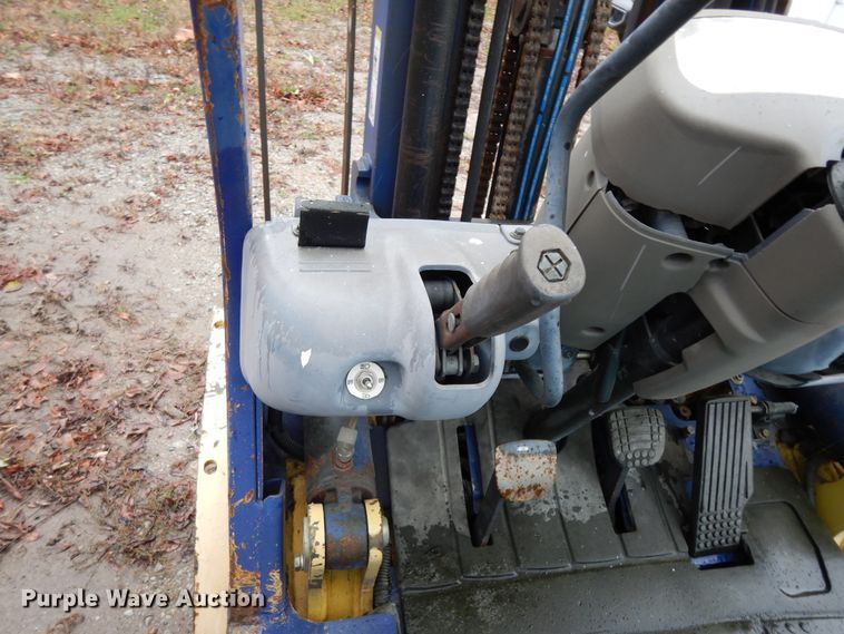 image for item DJ8005 Komatsu FG25T-12  forklift