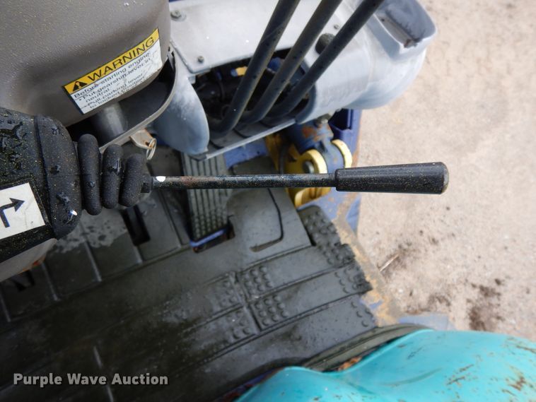 image for item DJ8005 Komatsu FG25T-12  forklift