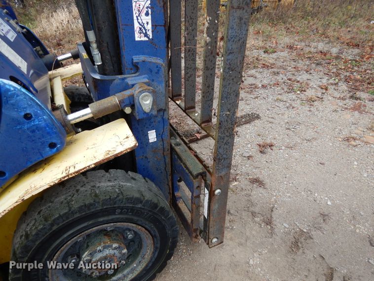 image for item DJ8005 Komatsu FG25T-12  forklift