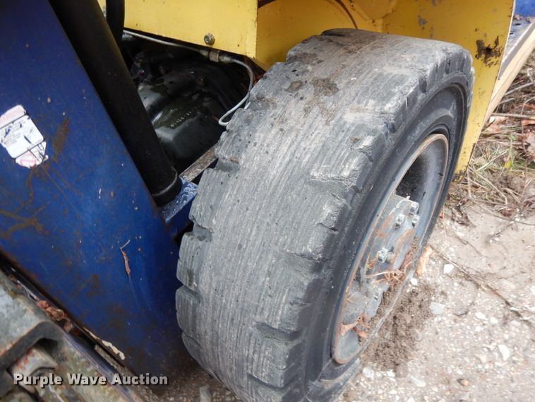 image for item DJ8005 Komatsu FG25T-12  forklift