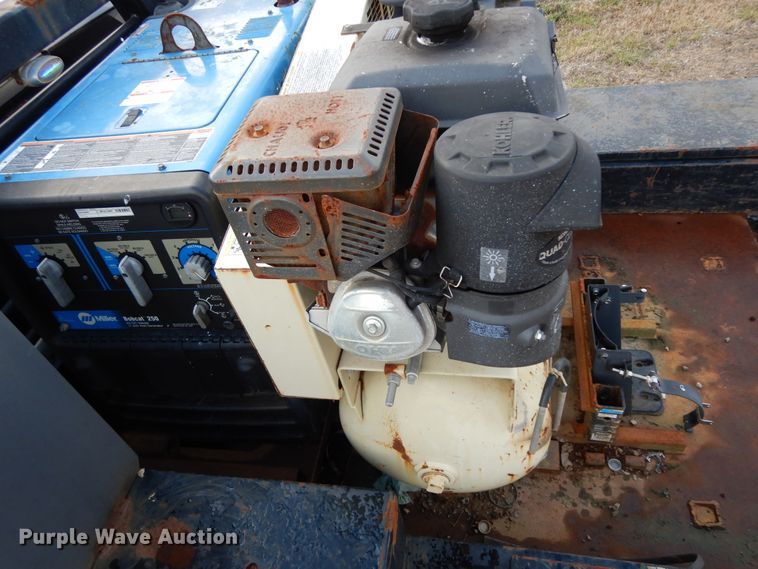 image for item DJ8011 2011 Dodge Ram 5500HD  Crew Cab flatbed truck