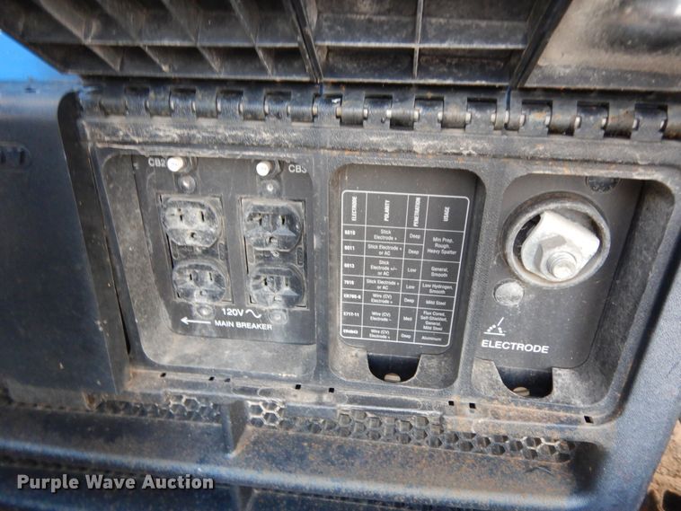 image for item DJ8011 2011 Dodge Ram 5500HD  Crew Cab flatbed truck