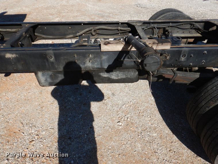 image for item DY9603 2005 GMC C5500  truck cab and chassis