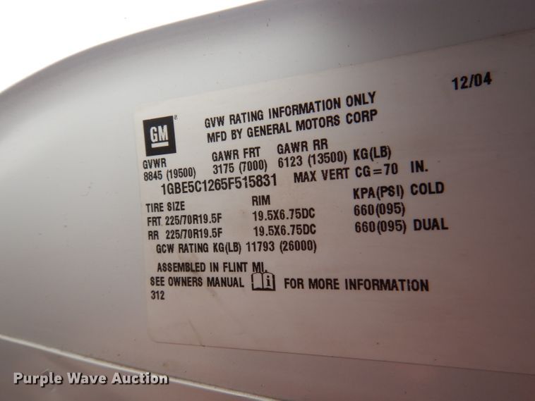 image for item DY9603 2005 GMC C5500  truck cab and chassis