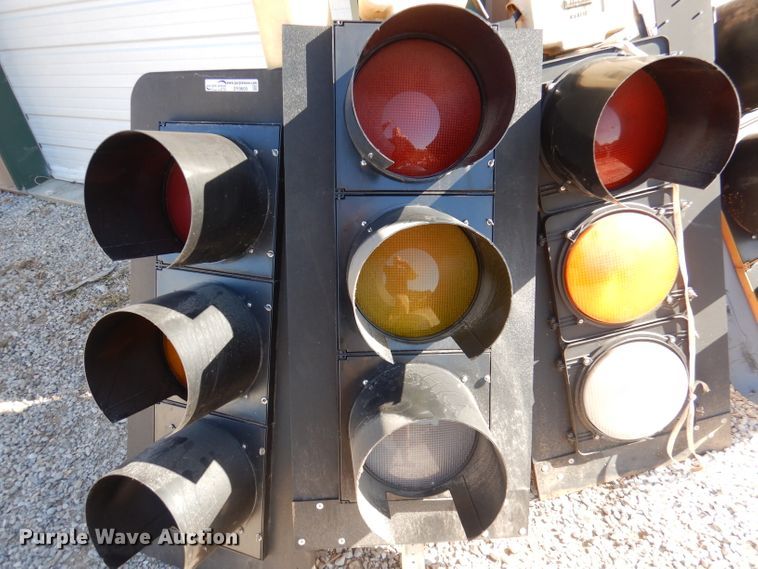 image for item DY9605 (4) traffic signals