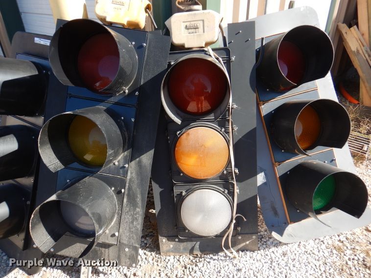 image for item DY9605 (4) traffic signals