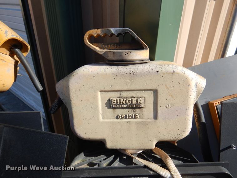 image for item DY9605 (4) traffic signals