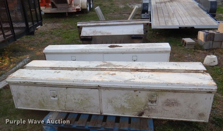 image for item DY9612 (8) toolboxes