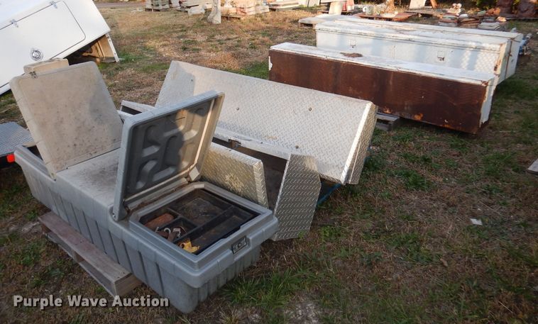 image for item DY9612 (8) toolboxes