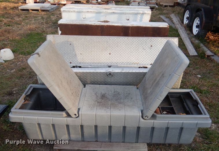 image for item DY9612 (8) toolboxes