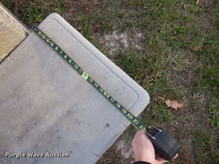 image for item DY9612 (8) toolboxes