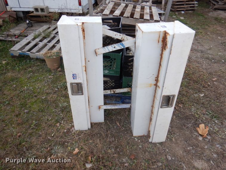 image for item DY9612 (8) toolboxes