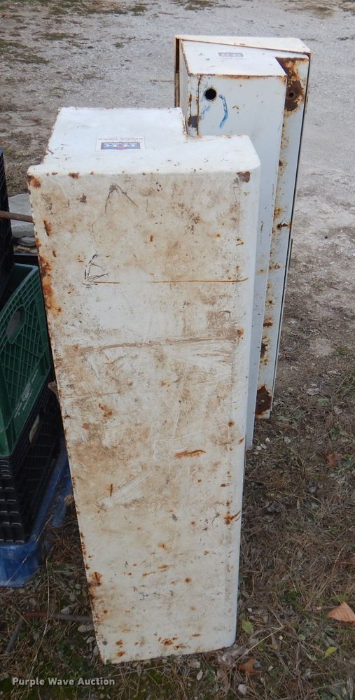 image for item DY9612 (8) toolboxes