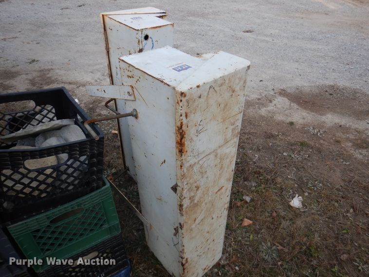 image for item DY9612 (8) toolboxes