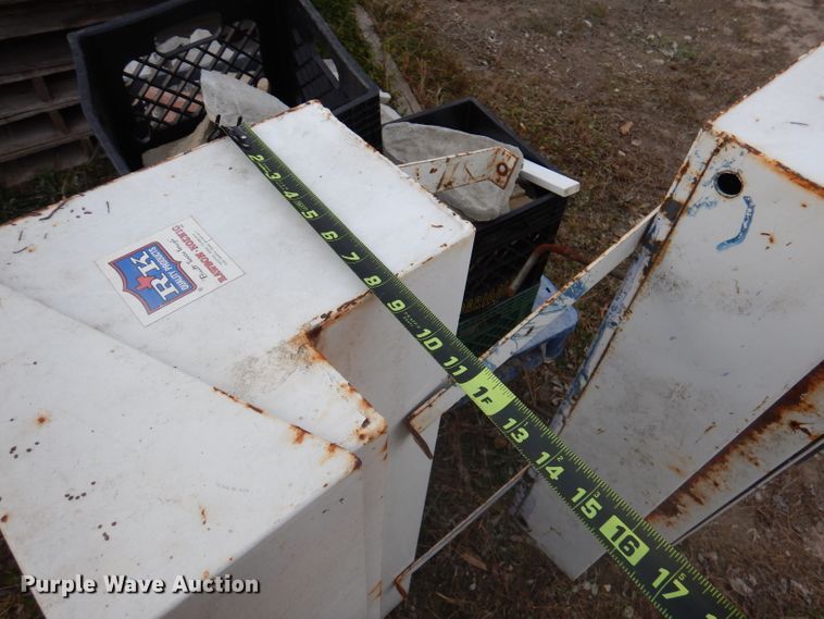 image for item DY9612 (8) toolboxes