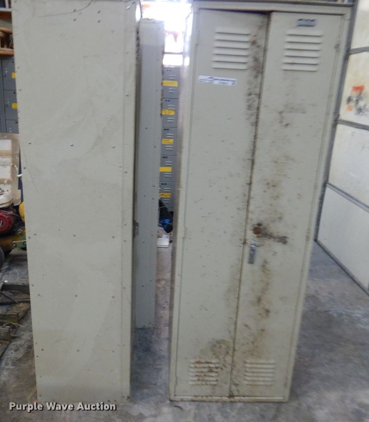 image for item DY9615 (8) lockers