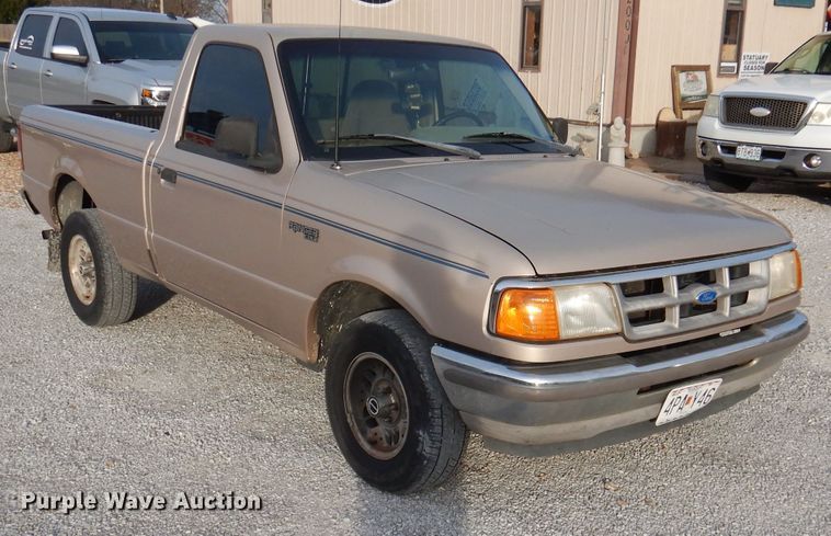 image for item DY9619 1993 Ford Ranger XLT  pickup truck