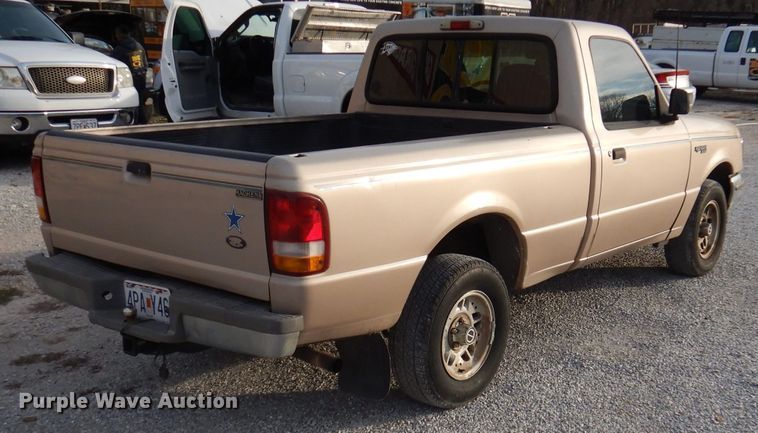 image for item DY9619 1993 Ford Ranger XLT  pickup truck
