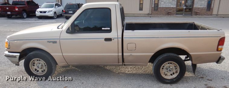 image for item DY9619 1993 Ford Ranger XLT  pickup truck