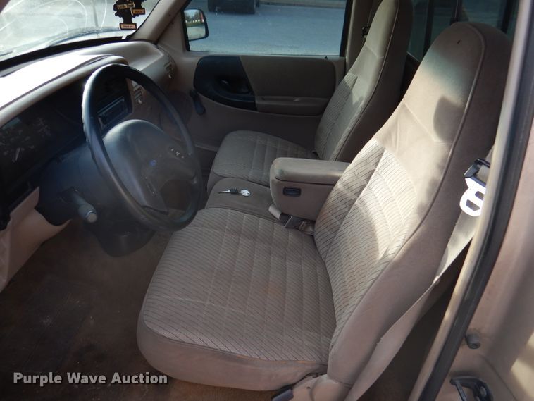 image for item DY9619 1993 Ford Ranger XLT  pickup truck