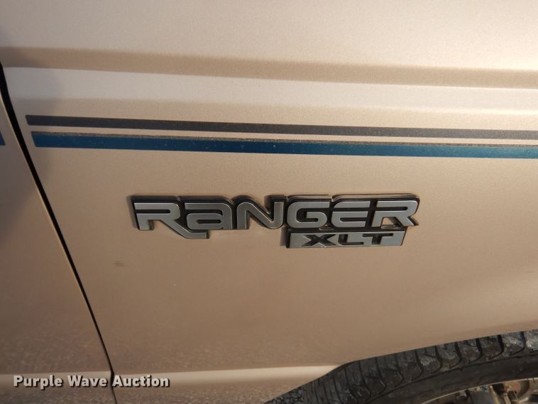 image for item DY9619 1993 Ford Ranger XLT  pickup truck