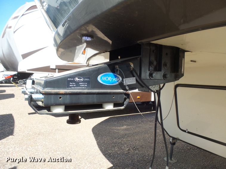 image for item EF9648 2016 Keystone Montana 3820FK  camper