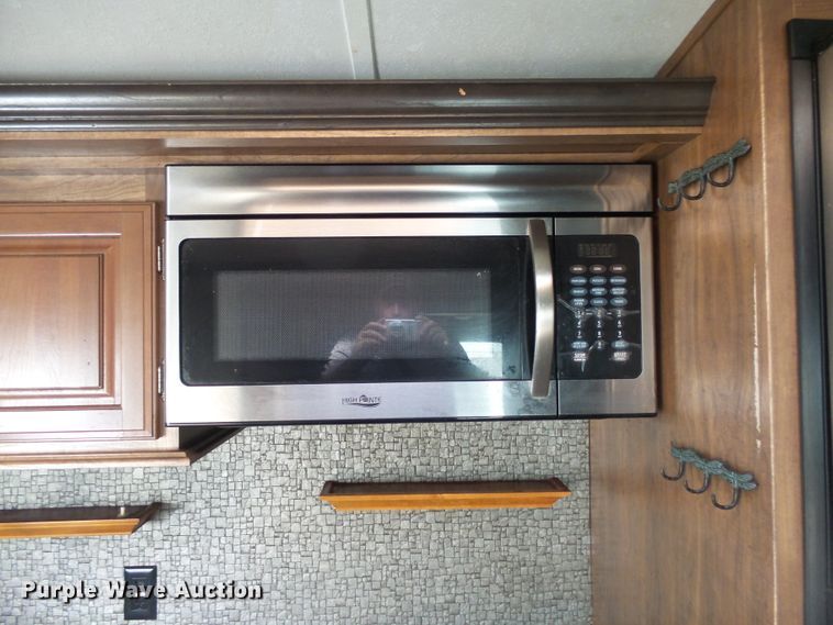 image for item EF9648 2016 Keystone Montana 3820FK  camper