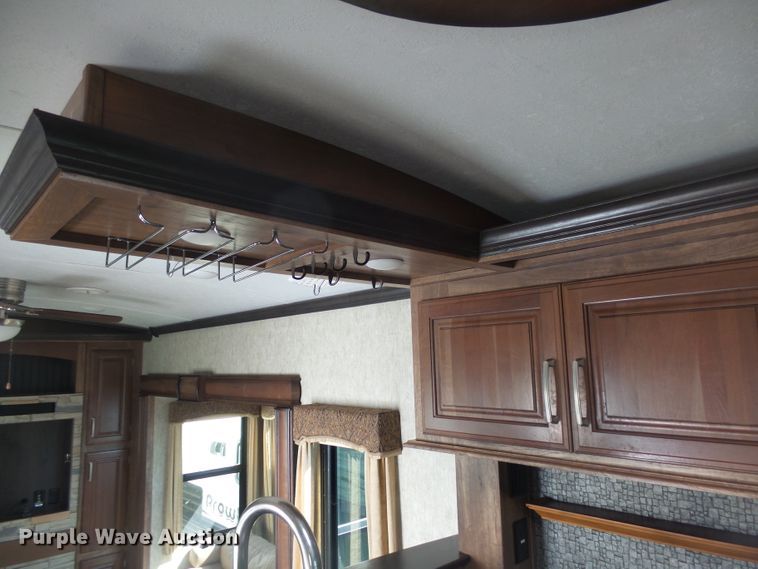 image for item EF9648 2016 Keystone Montana 3820FK  camper