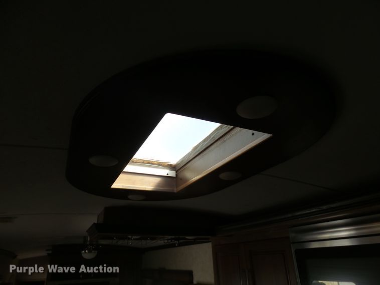 image for item EF9648 2016 Keystone Montana 3820FK  camper