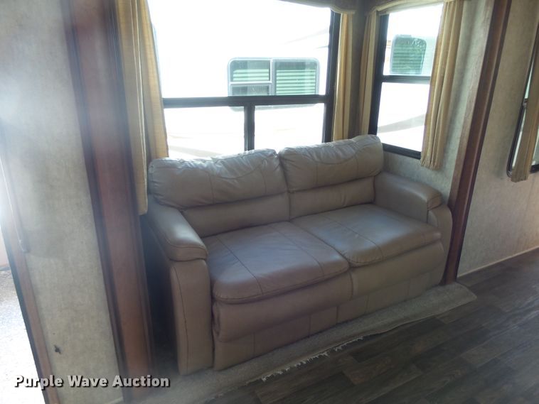 image for item EF9648 2016 Keystone Montana 3820FK  camper