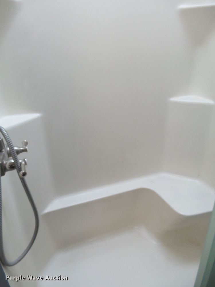 image for item EF9648 2016 Keystone Montana 3820FK  camper