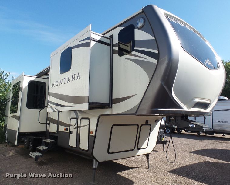 image for item EF9648 2016 Keystone Montana 3820FK  camper