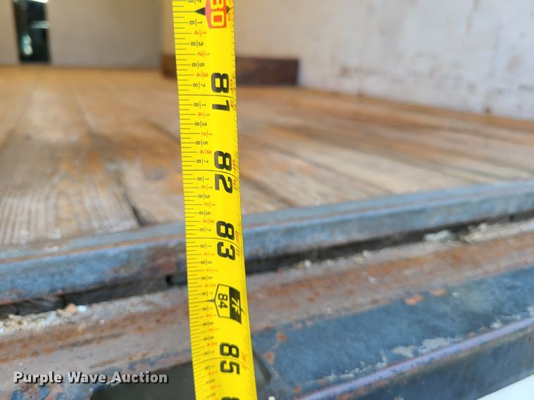 image for item EL9995 2004 Ford E450  box truck