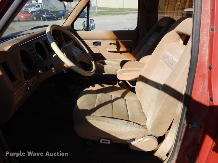 image for item FG9654 1985 Ford Bronco II Eddie Bauer  SUV