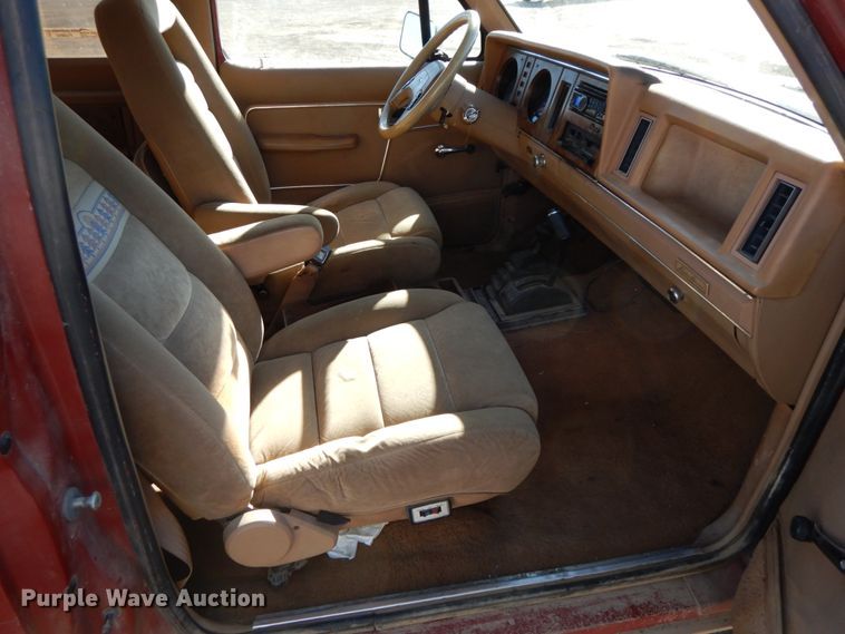 image for item FG9654 1985 Ford Bronco II Eddie Bauer  SUV