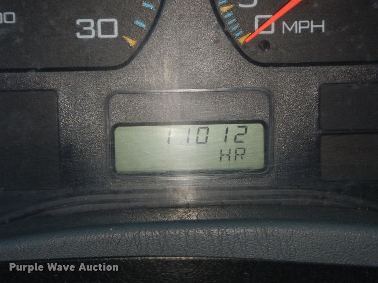 image for item FG9689 2002 International 4300  box truck